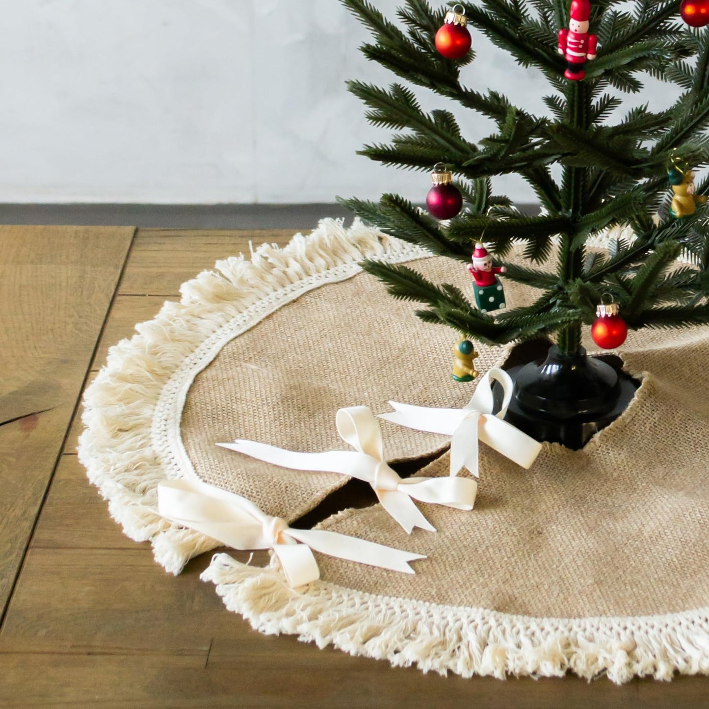 Small Christmas Tree Skirt 26 inch, Christmas Tree Collar, Burlap Tree Skirt, Christmas Tree Decorations, Mini Tree Skirt, Brown Farmhouse Christmas Ornaments (Small)